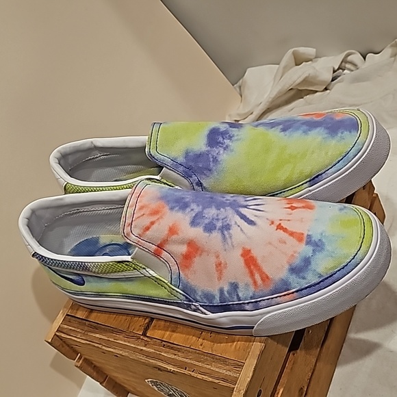 B Nwot Nike TYE dye slip on womens size 11 - Picture 8 of 10